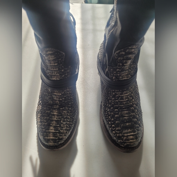 FB Exotic Coal - Picture 2 of 6